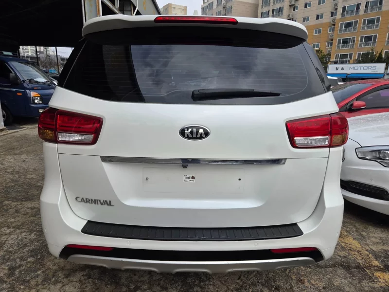 Kia Carnival