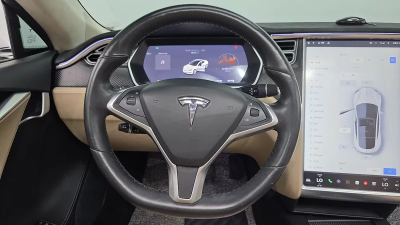 Tesla MODEL S