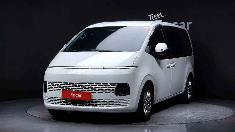 Hyundai Staria