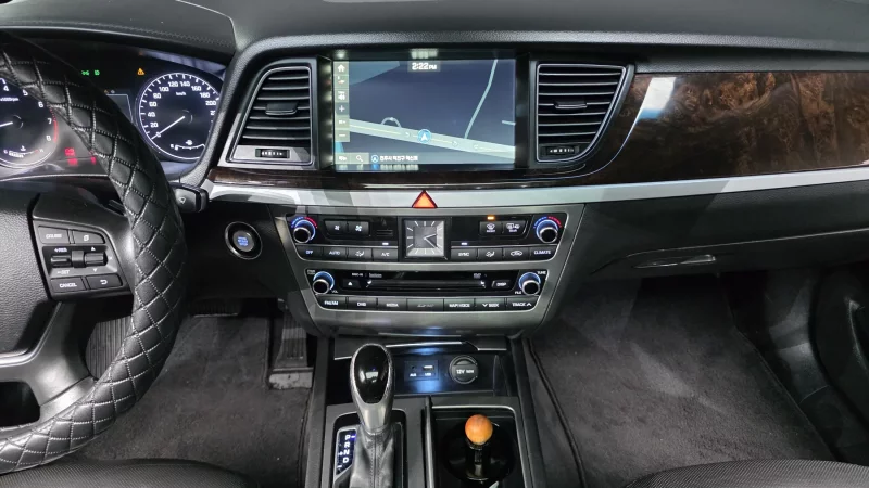 Hyundai Genesis