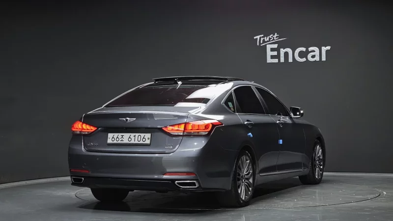 Hyundai Genesis