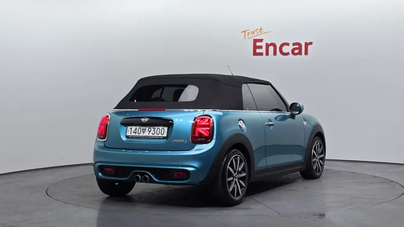 MINI Cooper Convertible