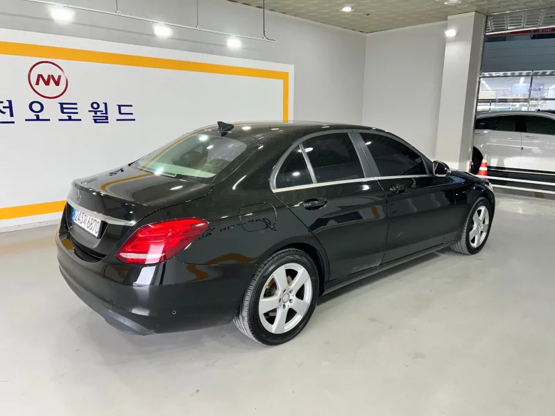Mercedes-Benz C-Class