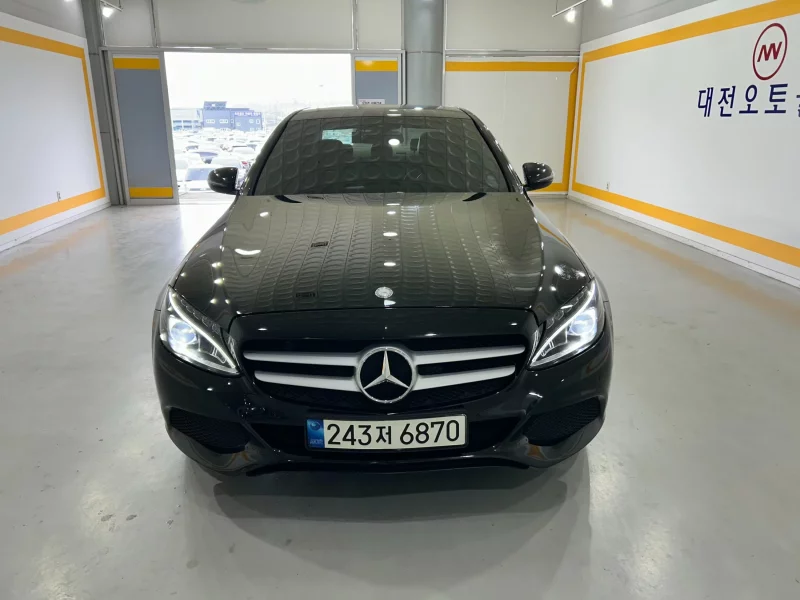 Mercedes-Benz C-Class