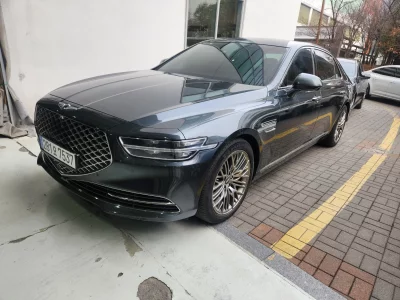 Genesis G90