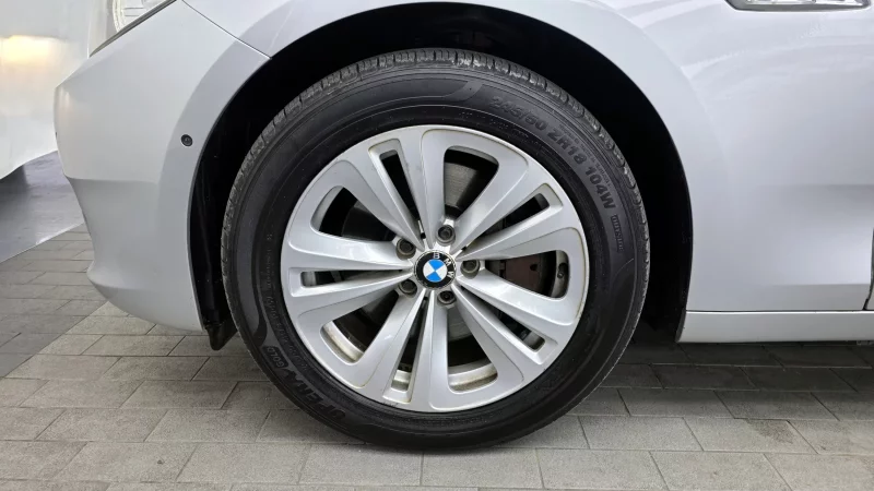 BMW 5-Series Gran Turismo