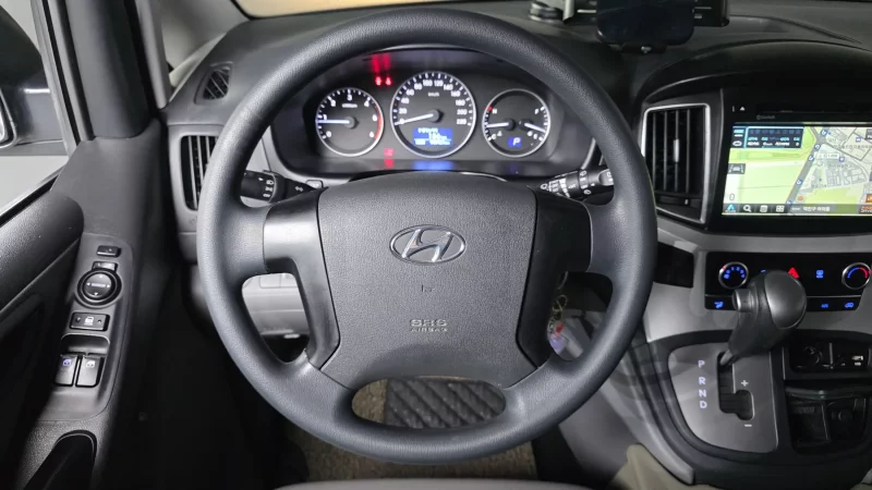 Hyundai Starex