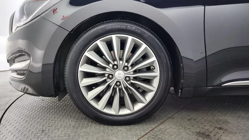 Hyundai Aslan