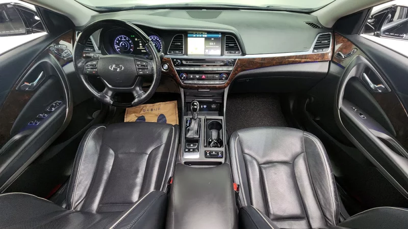 Hyundai Aslan