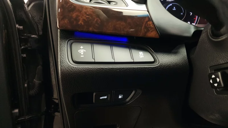 Hyundai Aslan