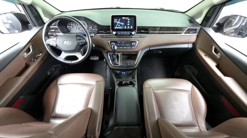 Hyundai Starex
