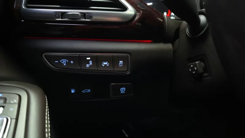 Genesis EQ900