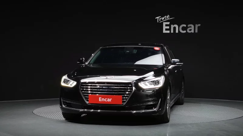 Genesis EQ900