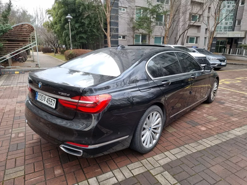 BMW 7-Series