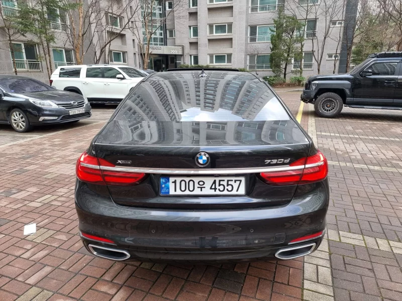 BMW 7-Series