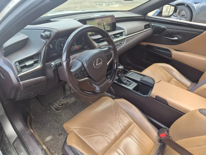 Lexus ES300h