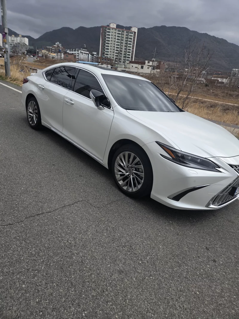 Lexus ES300h