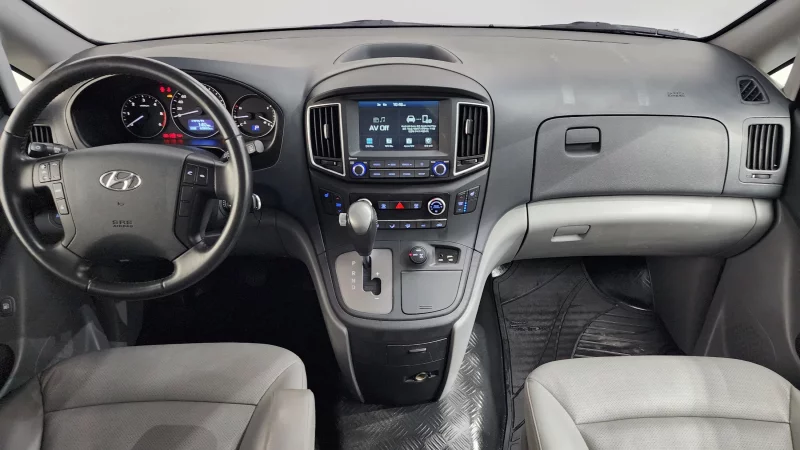 Hyundai Starex