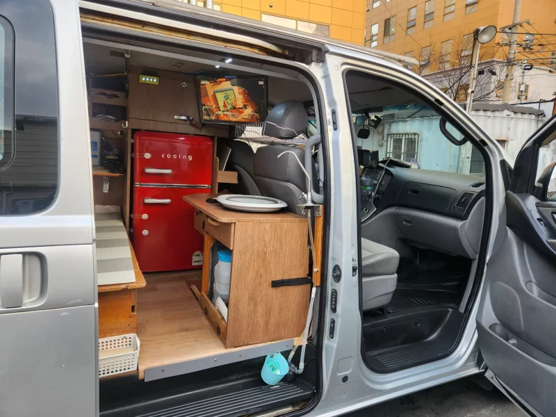 Hyundai Starex