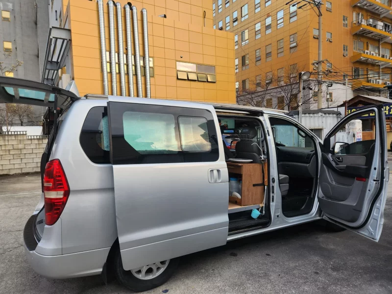 Hyundai Starex