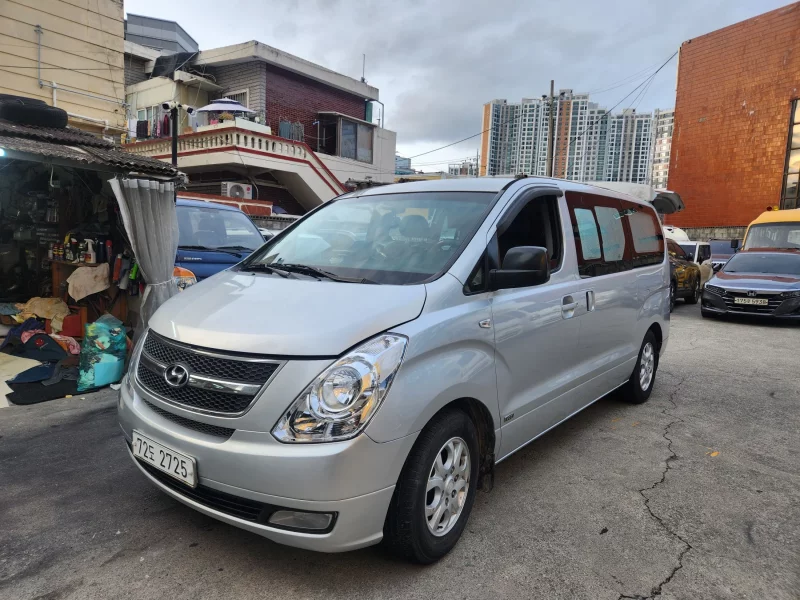 Hyundai Starex