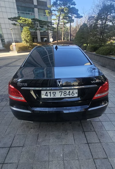 Hyundai Equus
