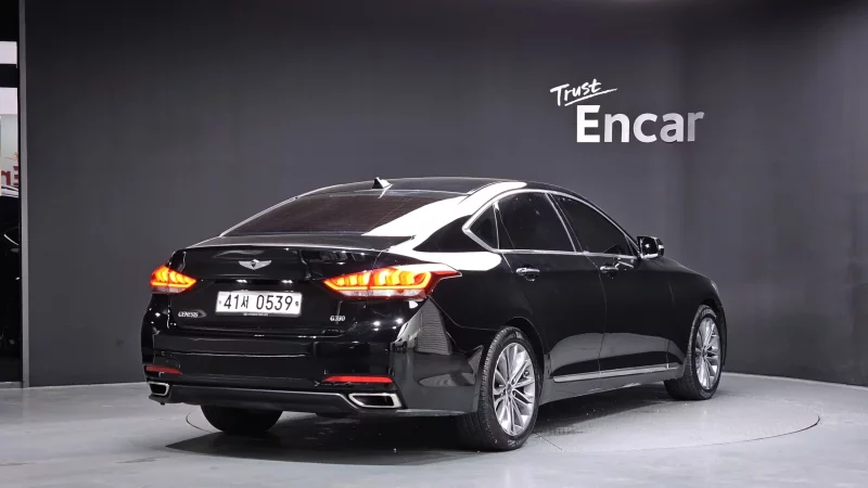Hyundai Genesis