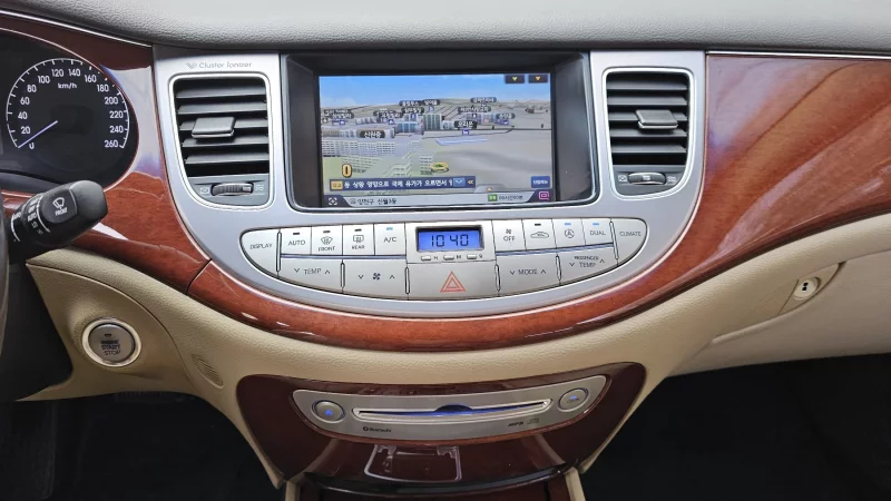Hyundai Genesis