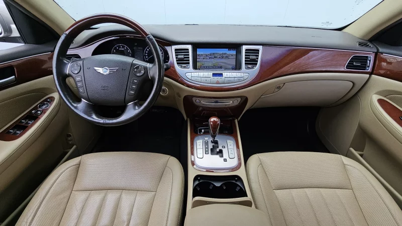Hyundai Genesis