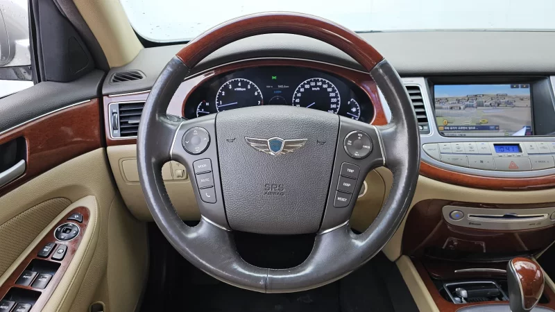 Hyundai Genesis