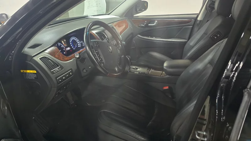 Hyundai Equus