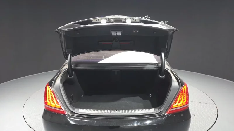 Genesis EQ900