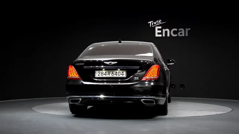 Genesis EQ900