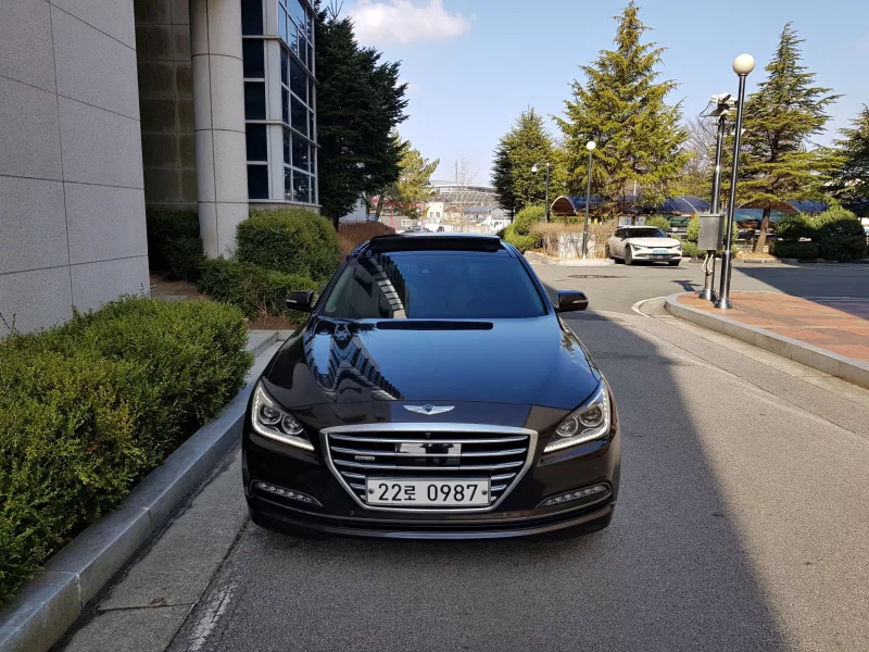 Hyundai Genesis