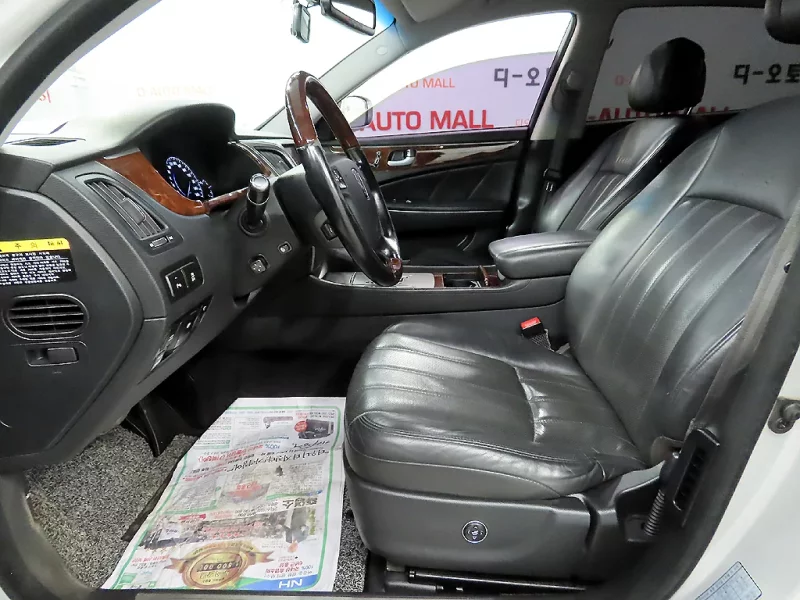 Hyundai Equus