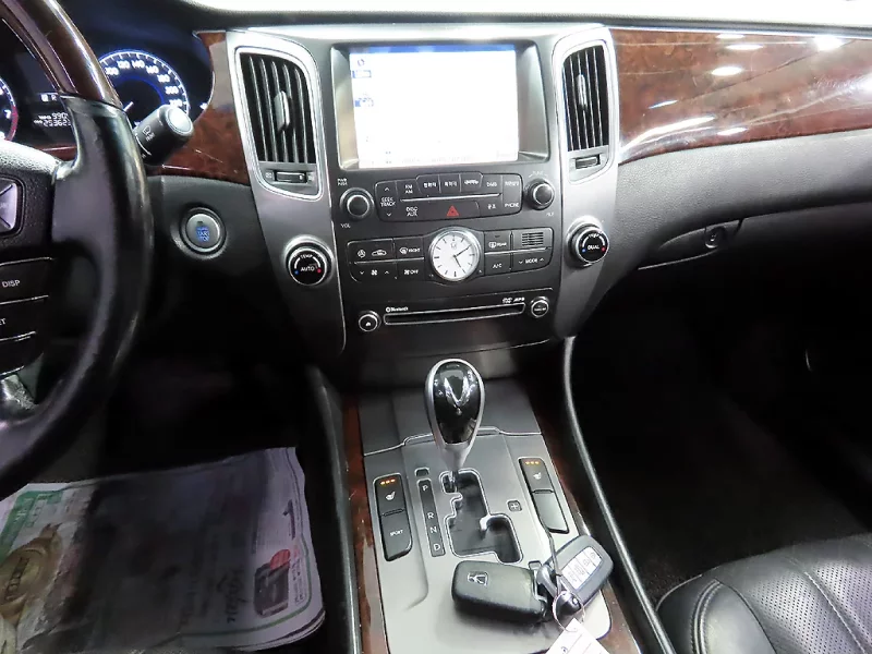 Hyundai Equus