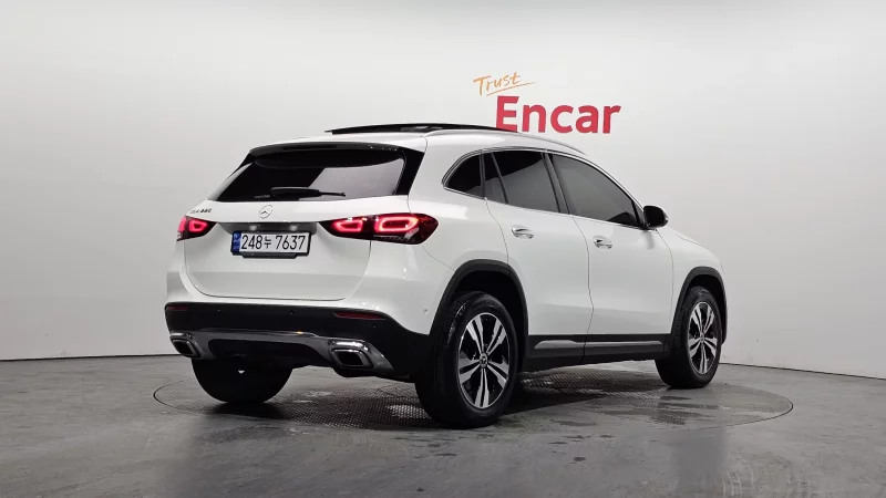 Mercedes-Benz GLA-Class