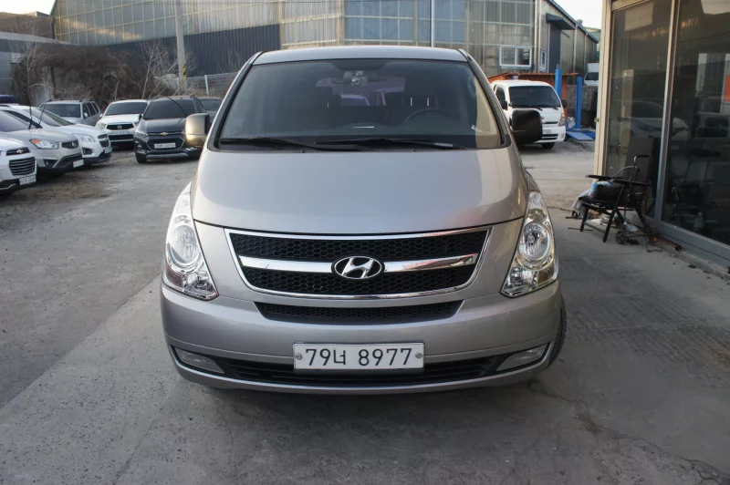 Hyundai Starex