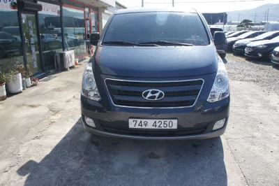 Hyundai Starex