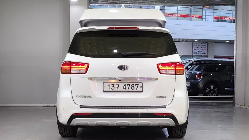 Kia Carnival