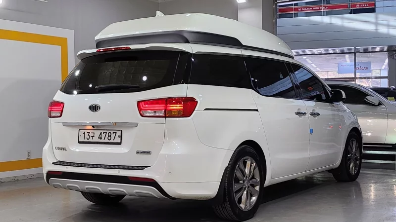 Kia Carnival