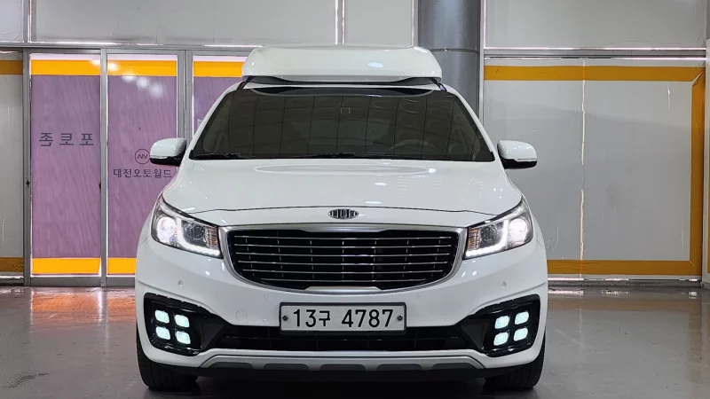 Kia Carnival