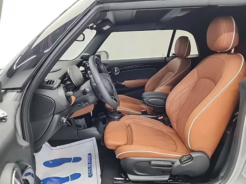 MINI Cooper Convertible