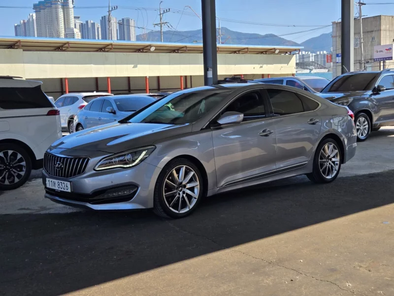 Hyundai Aslan