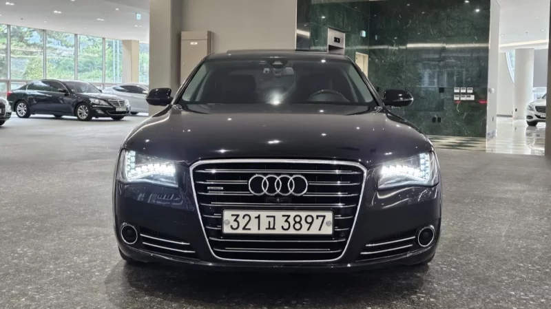 Audi A8