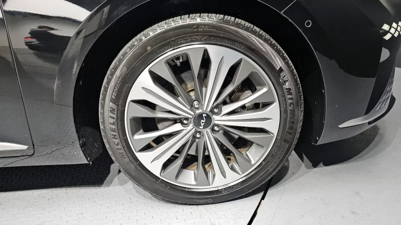 Kia K8