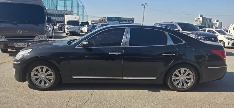 Hyundai Equus