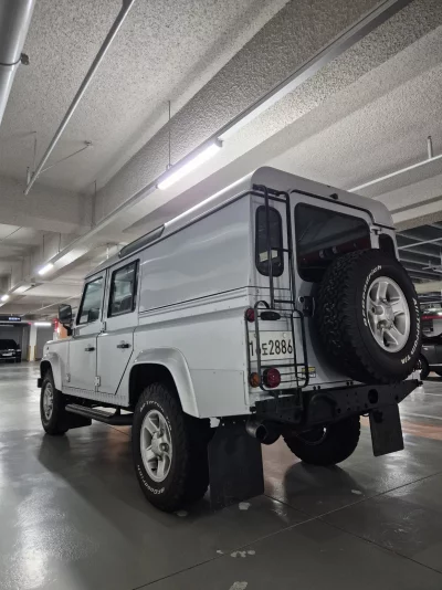 Land Rover DEFENDER