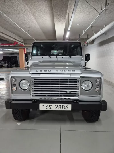 Land Rover DEFENDER