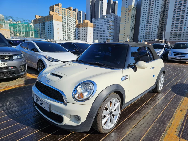 MINI Cooper Convertible